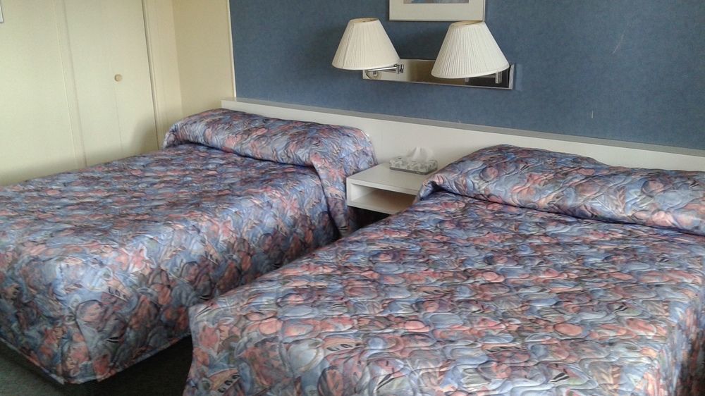 Auberge le Parasol Chicoutimi Extérieur photo